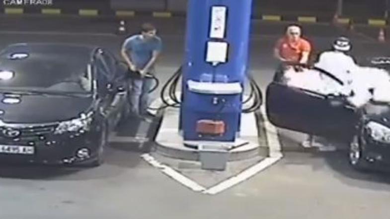 Bencinska črpalka in kajenje