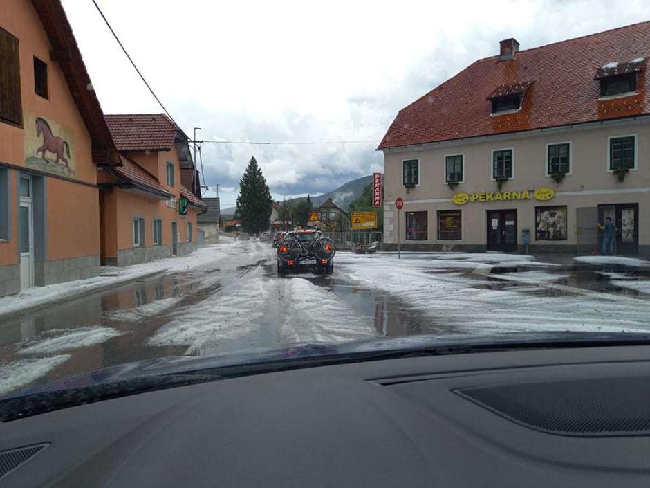 Dvor, toča | Avtor: Dolenjska News