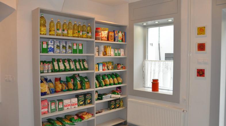 trgovina samopostrežna socialna