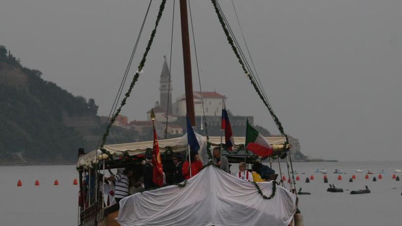 Marija, Strunjanska Marija, praznik Marijinega vnebovzetja, Piran, Strunjan, rom