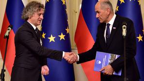 Robert Golob Janez Janša