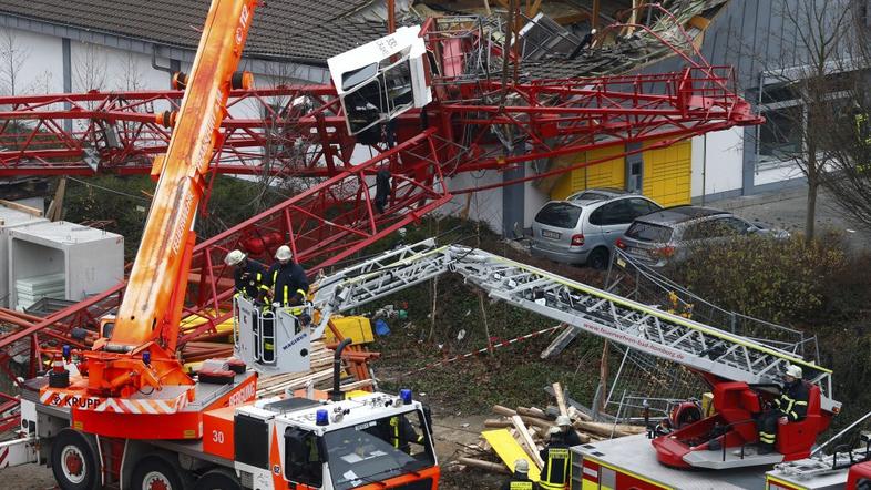 žerjav supermarket Bad Homburg trgovina Aldi