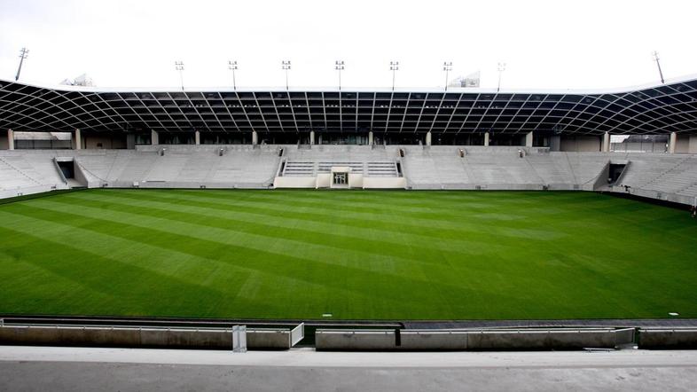 Usoda stadiona je zdaj v rokah bank in ljubljanskega župana Jankovića, ki se mor