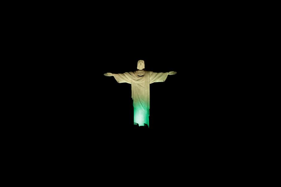 Brazilija Kristus Odrešitelj dres | Avtor: Epa