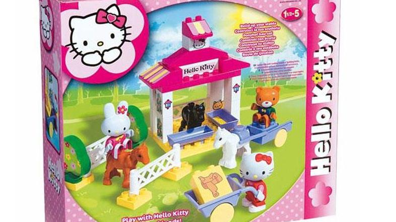 Med testiranimi igračami so bile tudi kocke Hello Kitty kmetija s poniji. Rezult