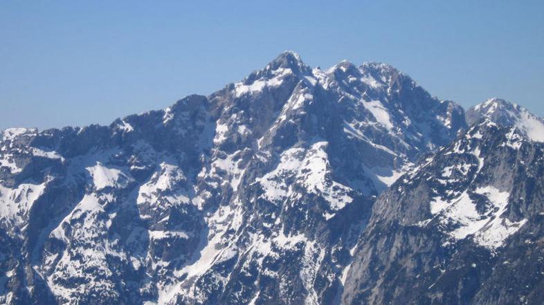 Ojstrica (2350 m) je gora v vzhodnem delu Kamniško-Savinjskih Alp, ki je s svoji