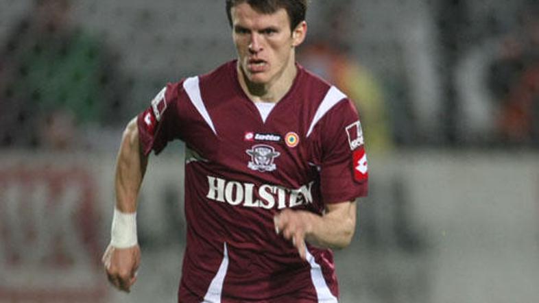 Costina Lazar je na tekmi romunskega prvenstva med Rapidom in Otelulo dokazal, d