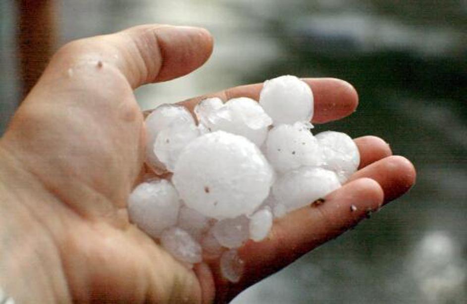 Sobotno neurje je prizadelo več slovenskih krajev.