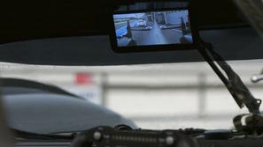 AMOLED zaslon in kamera