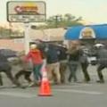 Policisti so proti protestnikom odločno ukrepali.