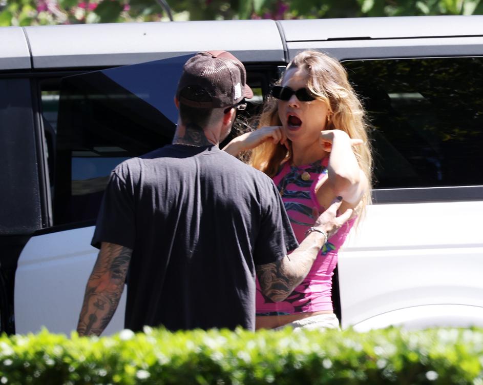 behati prinsloo, adam levine