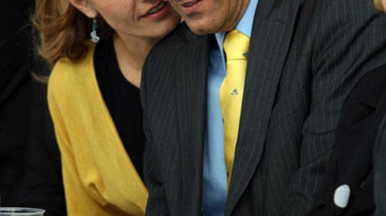 Urška in Janez bi se selila.