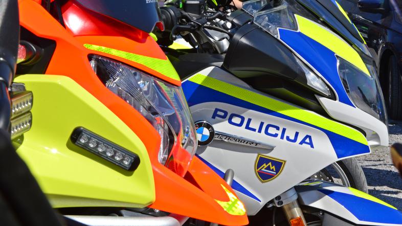 Policija reševalec nesreča motor