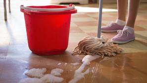 Tla, čiščenje, krpa