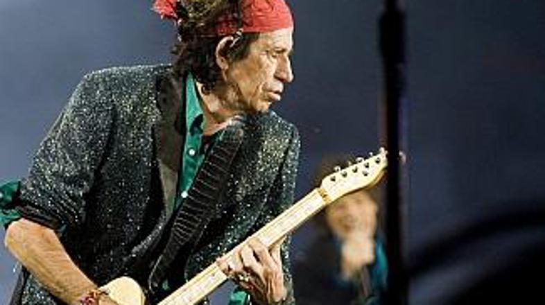 Keith je po pisanju švedskih tabloidov na odru v Gothenburgu "razgrajal" pijan.