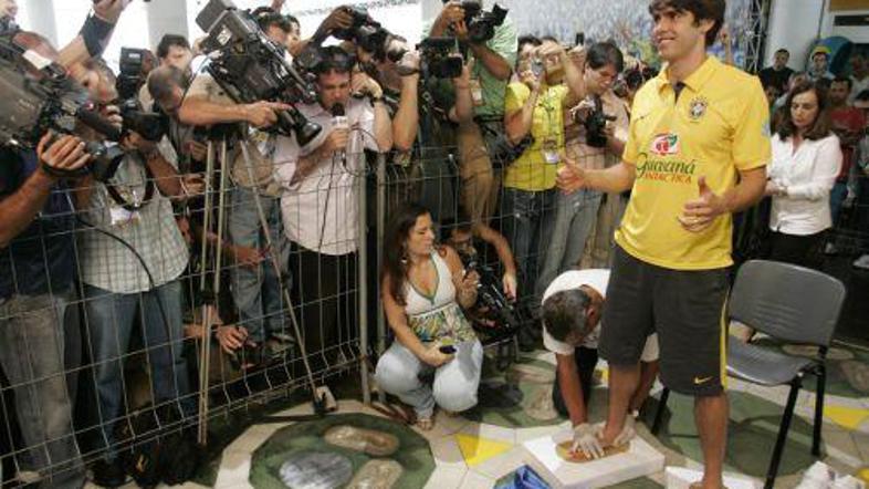 Kaká je bil zelo zanimiv za medije.