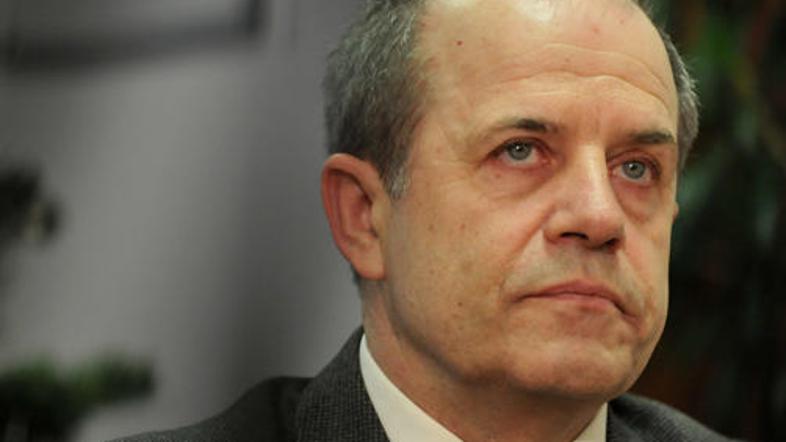 Na ministrstvu, ki ga vodi minister Ivan Svetlik, pravijo, da je to obveščanje s