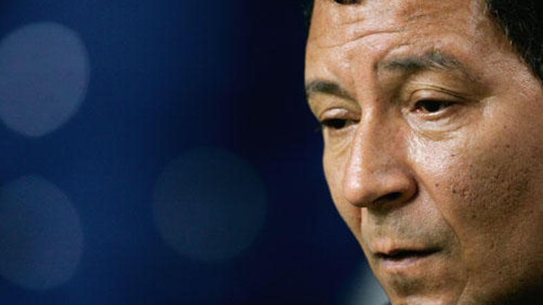 Ten Cate naj bi na leto zaslužil tri milijone.