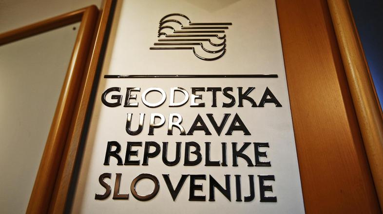 Slovenija 15.01.2014 gurs, Geodetska Uprava Slovenije, stavba na Zemljemerski ul