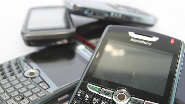 razno 01.06.12. mobiteli, foto: jaka dimc