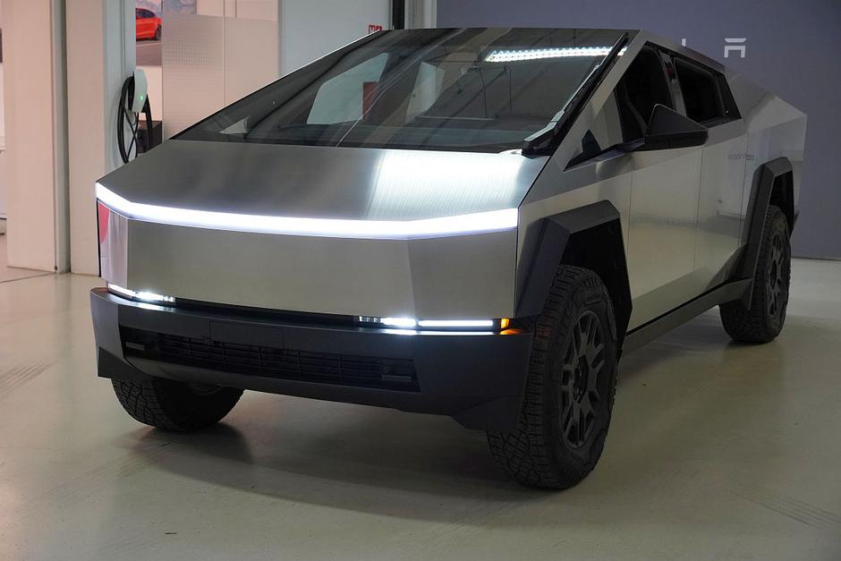 Tesla Motors cybertruck, električni polotovornjak | Avtor: Matija_Janežič