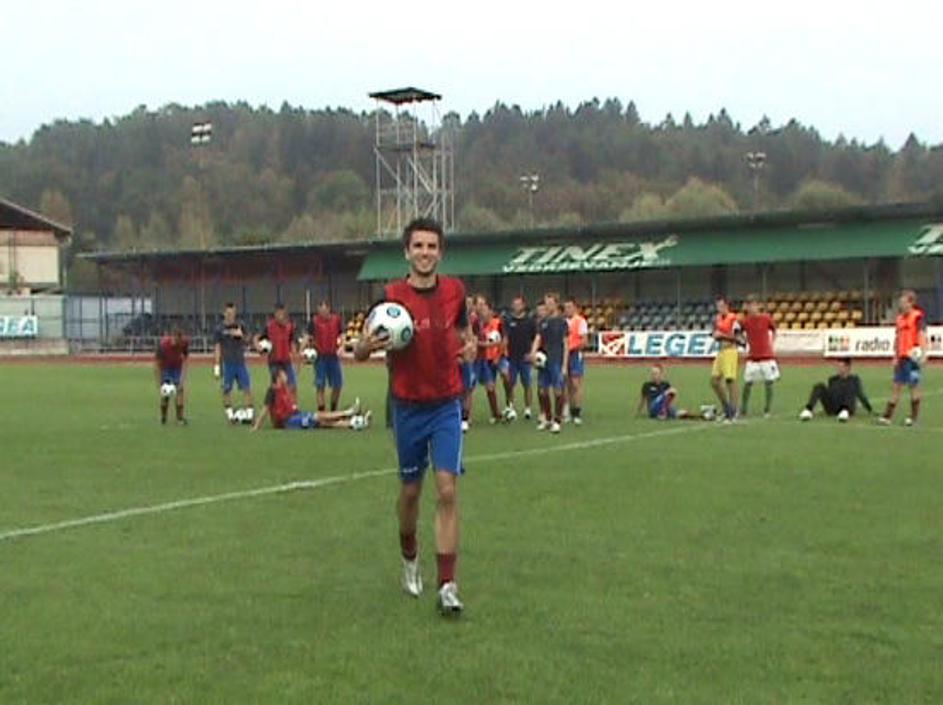 Kapetan Domžal Luka Elsner je otvoril tretjo epizodo Žurnalove štange. © Žurnal2