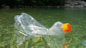 mikroplastika, onesnaževanje, okolje, voda