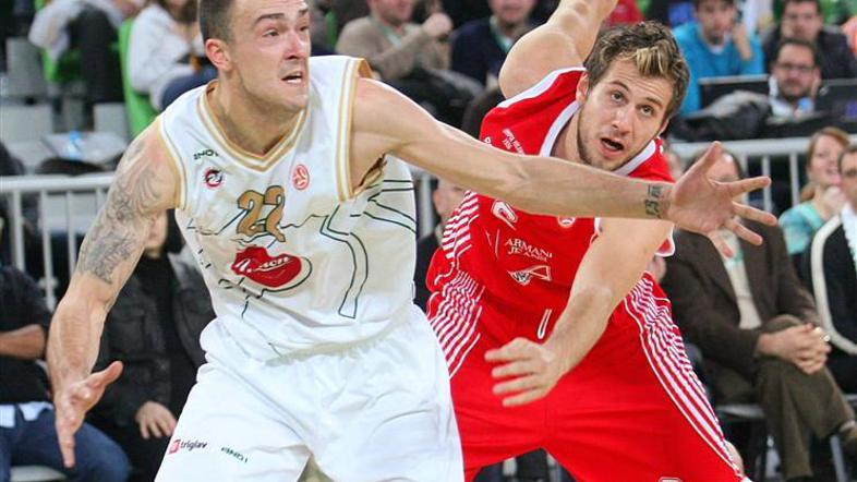 Damir Markota v Evroligi na tekmo v povprečju dosega po 8,1 točke. (Foto: Boštja