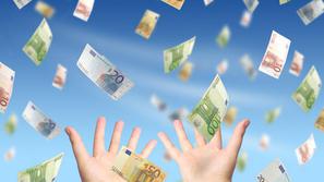 Po italijanskih zakonih je potrebno dokazovati poreklo denarja. Z nakupom loto l