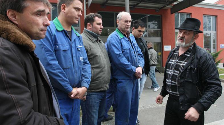 V TVM med delavci iz dneva v dan izginja še zadnje upanje, da bi se razmere v po