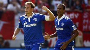 schalke Benedikt Höwedes in Joel Matip