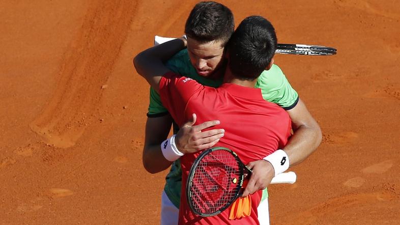 Jiri Vesely, Novak Đoković