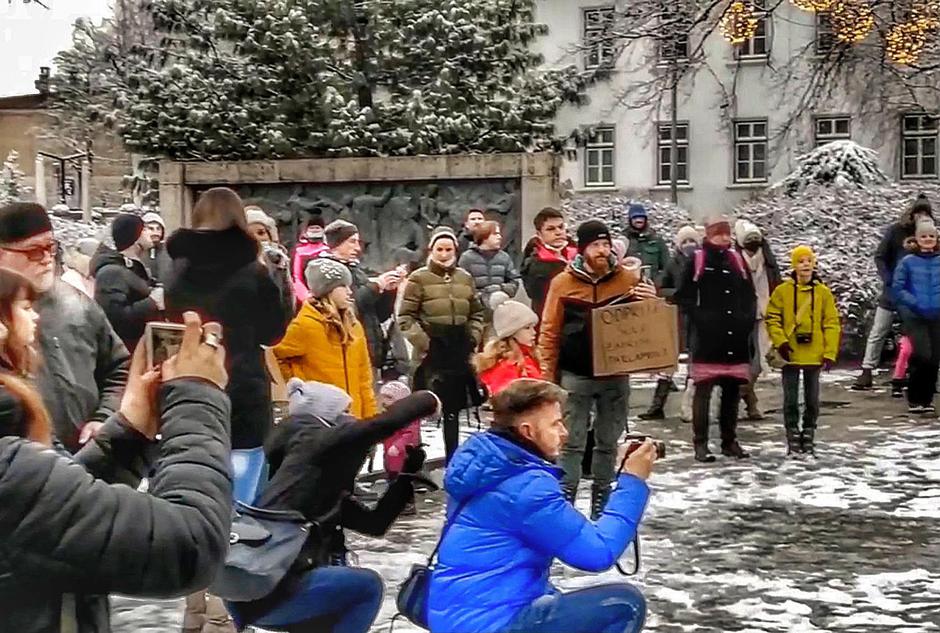 protesti zaprtje šol Kranj | Avtor: Žurnal24 