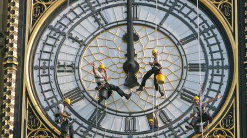 Kako se bodo vrteli kazalci v letošnjem letu?