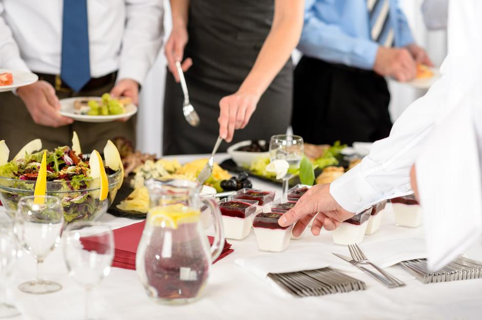 Catering, hrana | Avtor: Profimedia