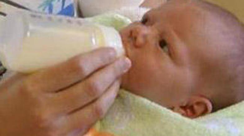 Danes štirimesečni deček je dobro preskrbljen pri nizozemski družini.