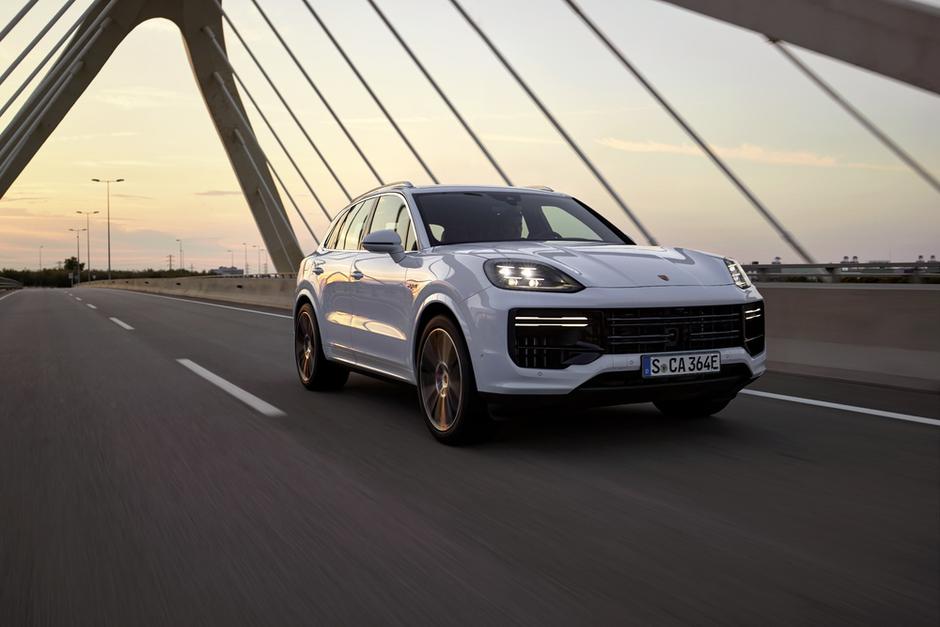 Porsche cayenne turbo E-hybrid | Avtor: Porsche