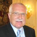 Zgornji dom češkega parlamenta je potrdil Lizbonsko pogodbo. Vaclav Klaus pa je 