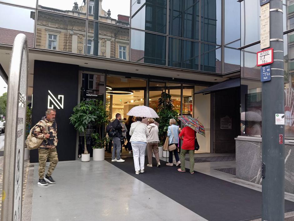 Otvoritev prenovljena Nama | Avtor: Žurnal24 