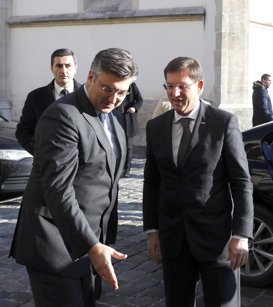 Miro Cerar in Andrej Plenković v Zagrebu | Avtor: EPA-EFE/ANTONIO BAT