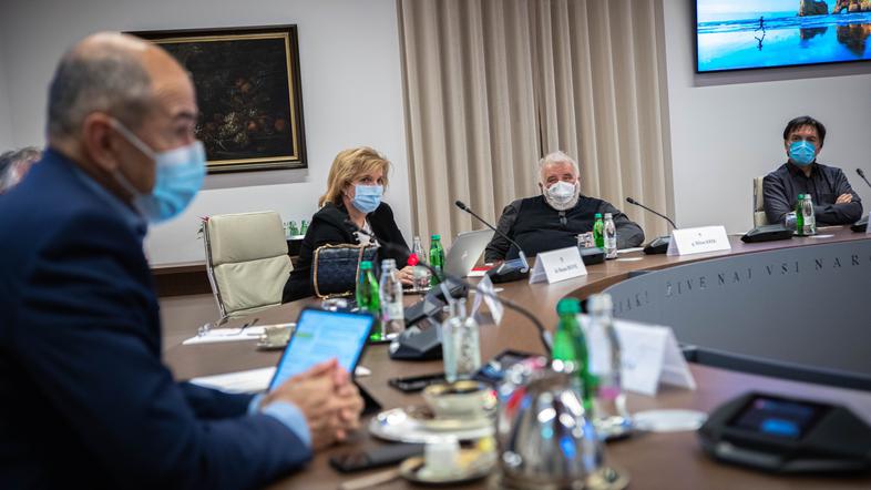 vlada janez janša brdo seja vlade