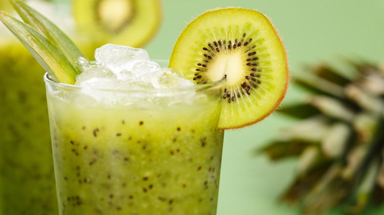 Uživajte veliko presnega sadja in zelenjave. (Foto: Shutterstock)