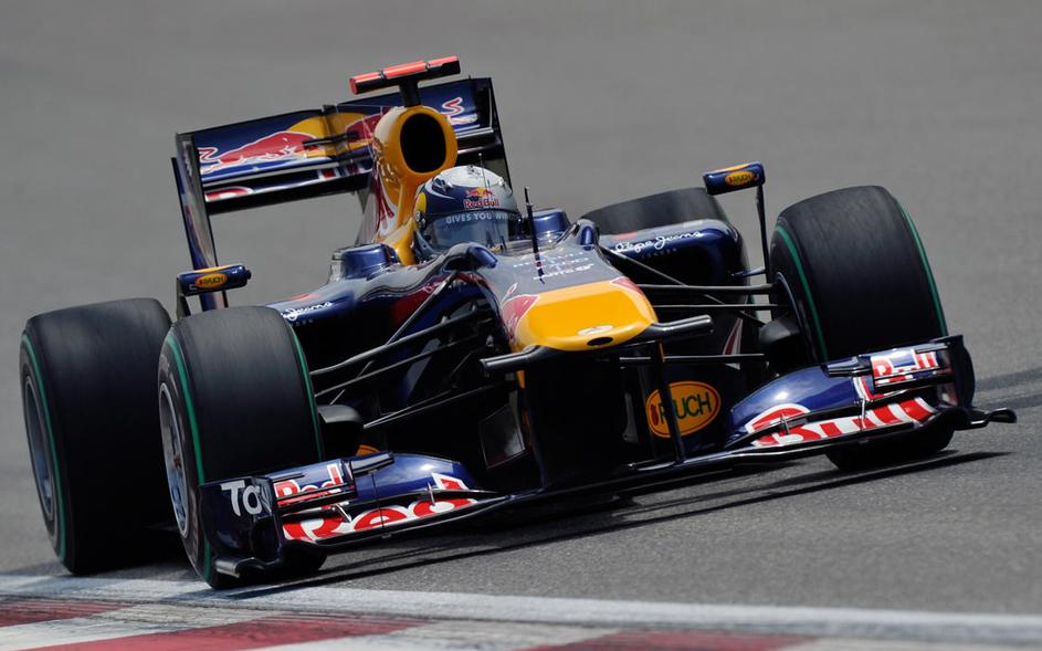 VN KItajske trening Sebastian Vettel Red Bull Renault