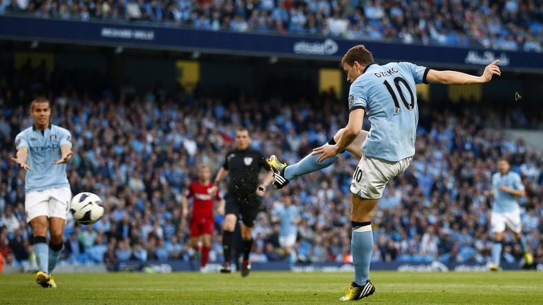 (Manchester City : West Bromwich) Edin Džeko