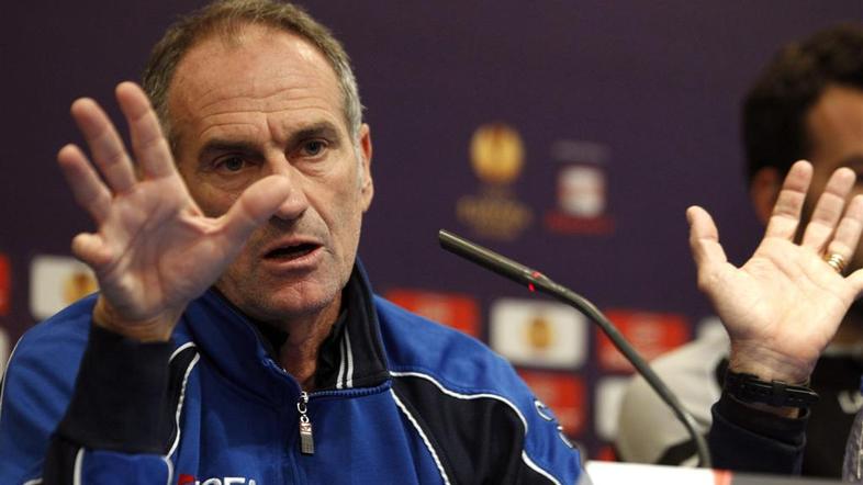 Francesco Guidolin na novinarski konferenci Udineseja pred tekmo z Atléticom Mad