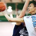 To je 19-letna košarkarica, ki zabija - Brittney Griner, brucka univerze Baylor.