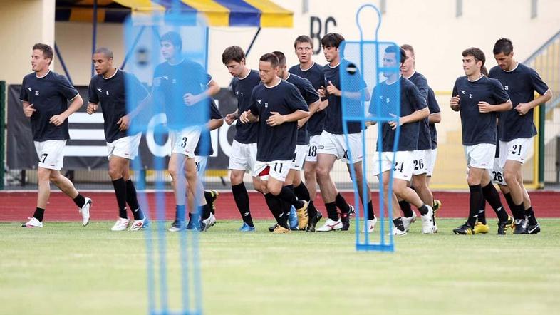 Evropska nogometna zveza naj bi preiskovala tri zmaje. (Foto: Saša Despot)