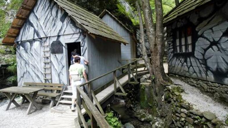 BolniÅ¡nica Franja BOBO