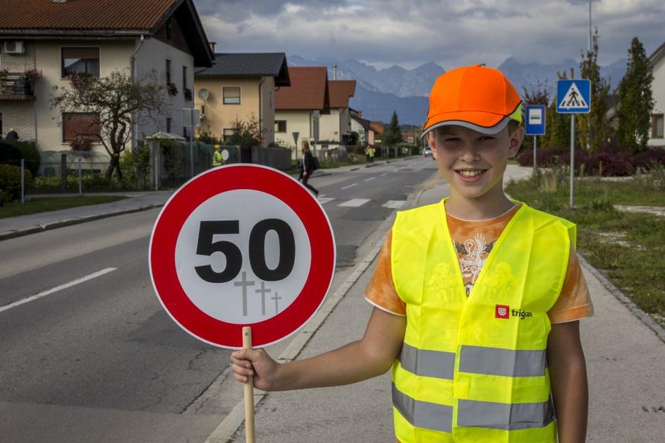 Otroci opozarjajo na omejitev hitrosti