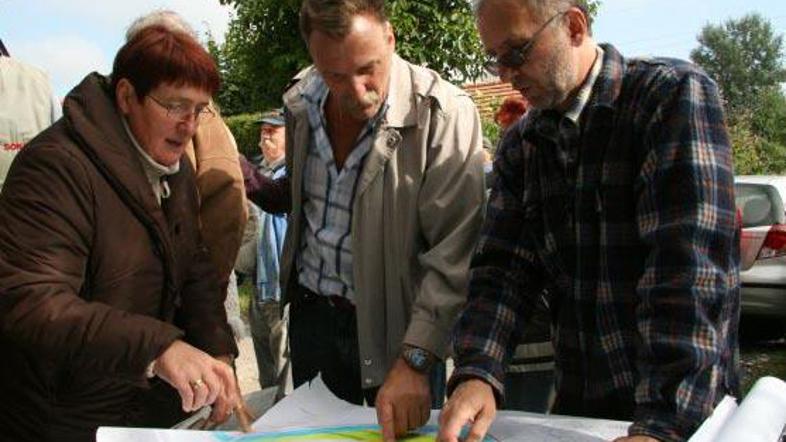 Parcele, na katere se nanaša odločba inšpekcije, so v stari strugi Save, kaže pr